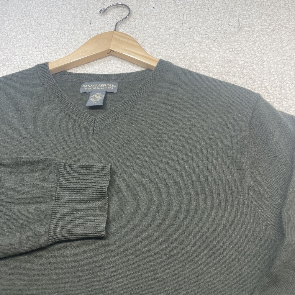 Banana Republic Sweater Mens M Green Extra Fine Merino Wool V-Neck 0780